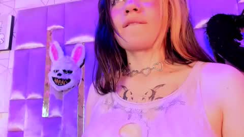     online show from February 3, 7:21 pm