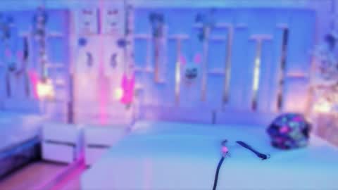     online show from September 18, 2:30 pm