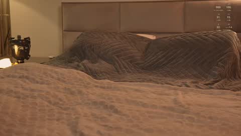 Anna online show from February 5, 4:03 pm