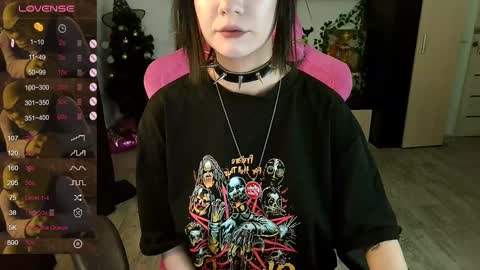 Snapshot of broodmommyy3 chatting on December 6, 12:16 pm Martha online show from December 6, 12:16 pm