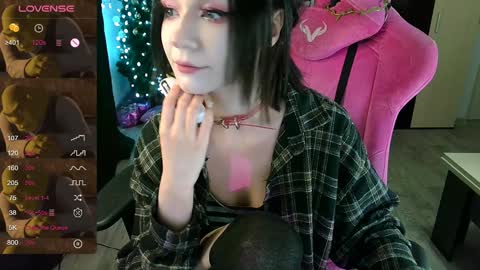 Snapshot of broodmommyy3 chatting on December 19, 11:57 pm Martha online show from December 19, 11:57 pm