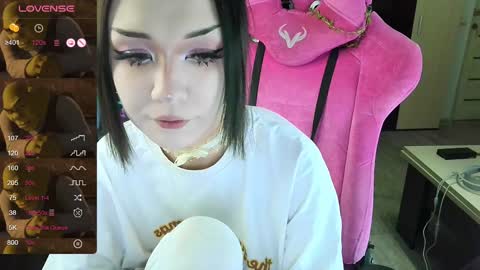 Snapshot of broodmommyy3 chatting on December 26, 10:20 pm Martha online show from December 26, 10:20 pm