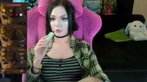 Snapshot of broodmommyy3 chatting on January 27, 5:58 am Martha online show from January 27, 5:58 am