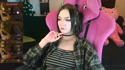 Snapshot of broodmommyy3 chatting on January 28, 2:43 am Martha online show from January 28, 2:43 am