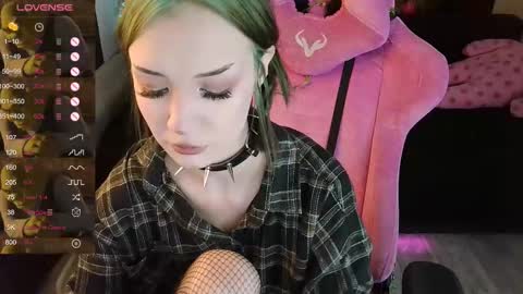 Snapshot of broodmommyy3 chatting on February 15, 10:44 am Martha online show from February 15, 10:44 am