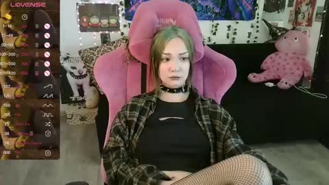 Snapshot of broodmommyy3 chatting on March 2, 8:16 am Martha online show from March 2, 8:16 am