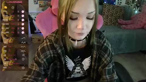 Snapshot of broodmommyy3 chatting on March 8, 7:49 am Martha online show from March 8, 7:49 am