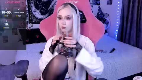 Snapshot of broodmommyy3 chatting on October 24, 10:55 am Martha online show from October 24, 10:55 am