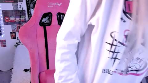 Snapshot of broodmommyy3 chatting on October 25, 10:34 am Martha online show from October 25, 10:34 am