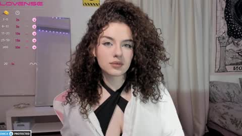 Snapshot of brookchills chatting on December 8, 6:50 pm Brook  Help me collect 100 reactions  online show from December 8, 6:50 pm