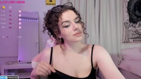 Snapshot of brookchills chatting on December 11, 7:46 pm Brook  Help me collect 100 reactions  online show from December 11, 7:46 pm