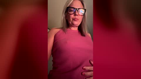 Snapshot of brookespencer12081 chatting on December 17, 6:30 am brookespencer12081 online show from December 17, 6:30 am