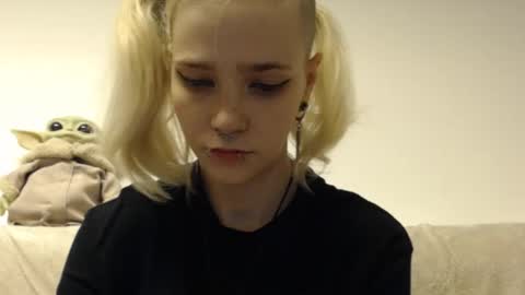 Snapshot of brookewylde_20 chatting on November 18, 4:00 pm brookewylde_20 online show from November 18, 4:00 pm