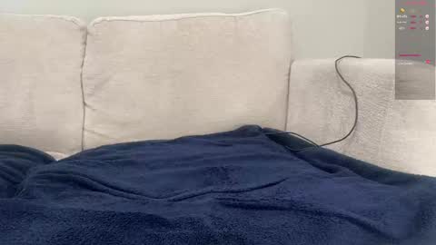 Snapshot of brownboy6999 chatting on December 20, 10:17 pm brownboy6999 online show from December 20, 10:17 pm