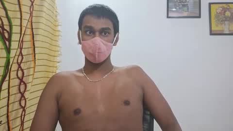 Snapshot of brownguy2505 chatting on December 15, 11:42 pm brownguy2505 online show from December 15, 11:42 pm