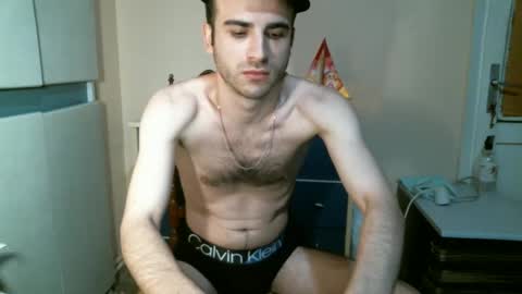 Snapshot of brownhaiir chatting on December 18, 1:15 am brownhaiir online show from December 18, 1:15 am