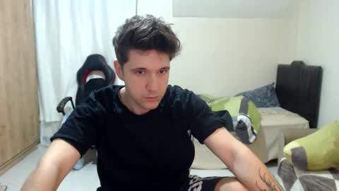 Snapshot of brownhaiir chatting on October 4, 8:51 pm brownhaiir online show from October 4, 8:51 pm