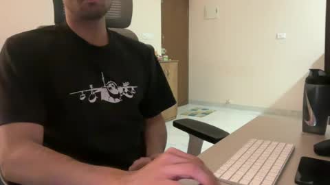 Snapshot of brownmeverick chatting on June 21, 5:26 pm brownmeverick online show from June 21, 5:26 pm