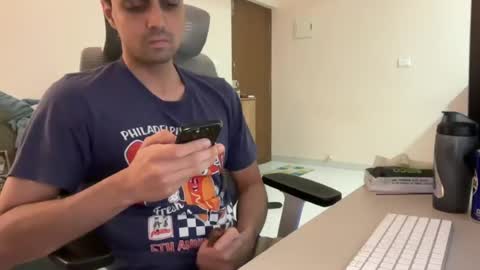 Snapshot of brownmeverick chatting on June 28, 5:41 pm brownmeverick online show from June 28, 5:41 pm