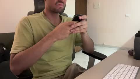 Snapshot of brownmeverick chatting on July 16, 3:51 pm brownmeverick online show from July 16, 3:51 pm