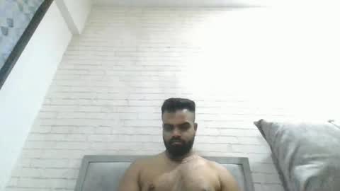 brownstud95 online show from November 14, 8:18 pm