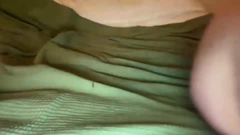 Snapshot of brt565656 chatting on October 14, 3:07 am tall smooth vers gay online show from October 14, 3:07 am