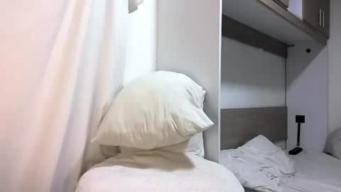 Snapshot of bruce_bigg chatting on March 3, 2:15 am Bruce online show from March 3, 2:15 am