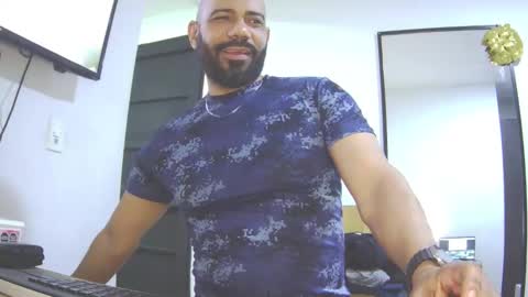 Snapshot of bruce_bigg chatting on September 27, 8:47 pm Bruce online show from September 27, 8:47 pm