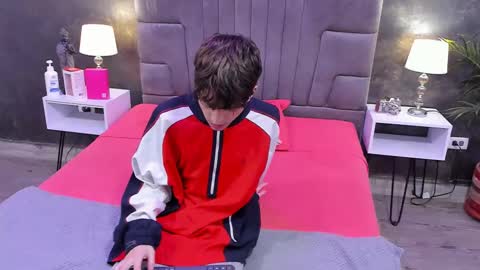 Snapshot of bruce_hans chatting on February 15, 11:39 am Bruce Hans online show from February 15, 11:39 am