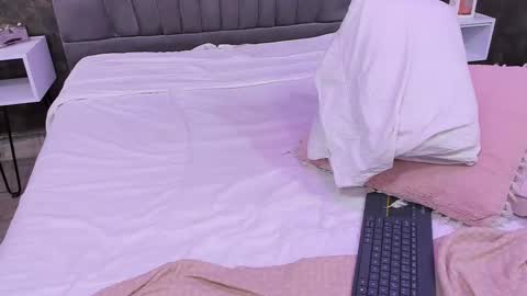 Snapshot of bruce_hans chatting on February 21, 2:38 pm Bruce Hans online show from February 21, 2:38 pm