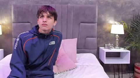 Snapshot of bruce_hans chatting on March 2, 11:29 am Bruce Hans online show from March 2, 11:29 am