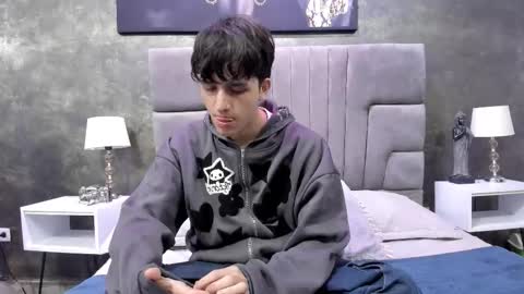 Snapshot of bruce_hans chatting on September 9, 11:32 am Bruce Hans online show from September 9, 11:32 am