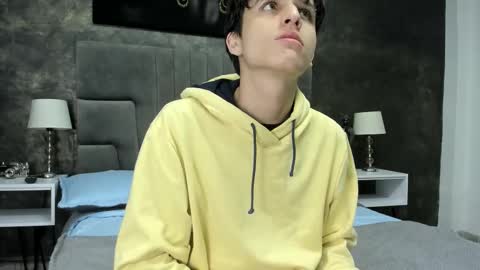 Snapshot of bruce_hans chatting on October 2, 11:39 am Bruce Hans online show from October 2, 11:39 am