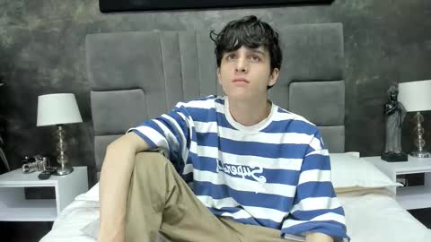 Snapshot of bruce_hans chatting on October 8, 11:41 am Bruce Hans online show from October 8, 11:41 am