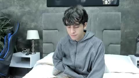 Snapshot of bruce_hans chatting on October 9, 11:52 am Bruce Hans online show from October 9, 11:52 am