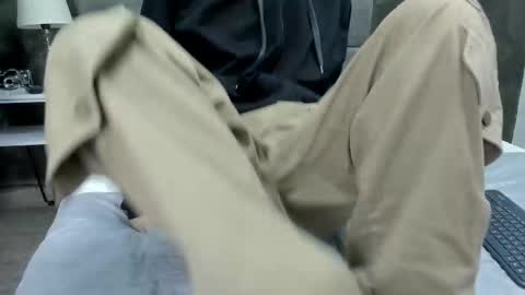 Snapshot of bruce_hans chatting on October 10, 11:42 am Bruce Hans online show from October 10, 11:42 am