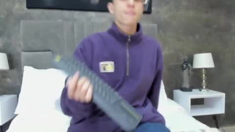 Snapshot of bruce_hans chatting on November 3, 11:33 am Bruce Hans online show from November 3, 11:33 am