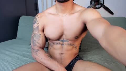 Snapshot of bruce_roldan chatting on December 9, 2:24 am bruce roldan online show from December 9, 2:24 am