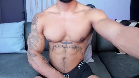 Snapshot of bruce_roldan chatting on October 2, 8:05 pm bruce roldan online show from October 2, 8:05 pm