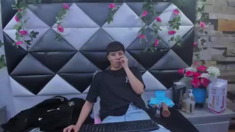 Snapshot of bruno_cruz chatting on November 8, 3:29 am Bruno Cruz online show from November 8, 3:29 am