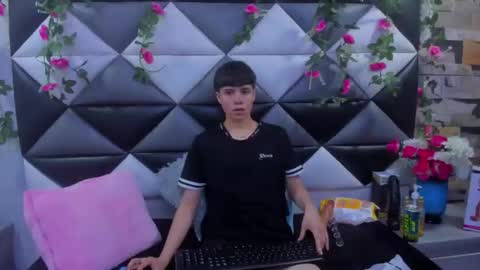 Snapshot of bruno_cruz chatting on November 10, 3:05 am Bruno Cruz online show from November 10, 3:05 am