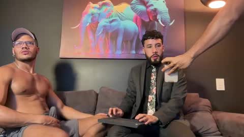 Andres Suarez online show from March 1, 1:53 am