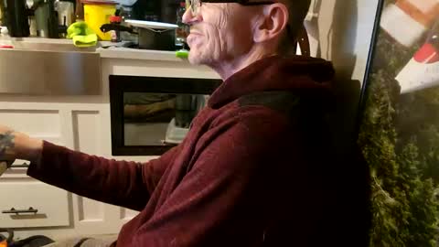 Steve... aka SkinnieDippin aka TimberTramp online show from February 23, 6:39 am