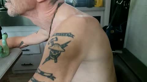 Snapshot of brushsquach chatting on December 1, 6:46 pm Steve... aka SkinnieDippin aka TimberTramp online show from December 1, 6:46 pm