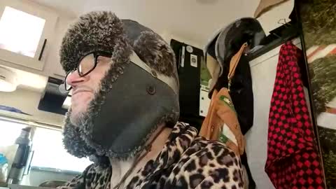 Steve... aka SkinnieDippin aka TimberTramp online show from April 17, 3:48 pm