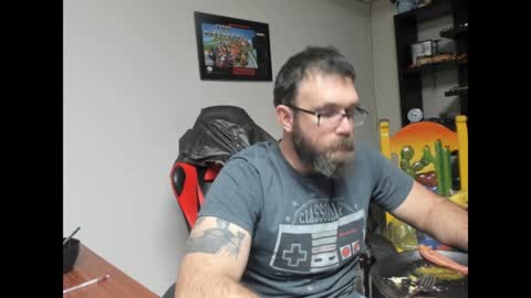 Snapshot of brutalmaster1983 chatting on January 2, 5:24 am BRUTALMASTER1983 online show from January 2, 5:24 am