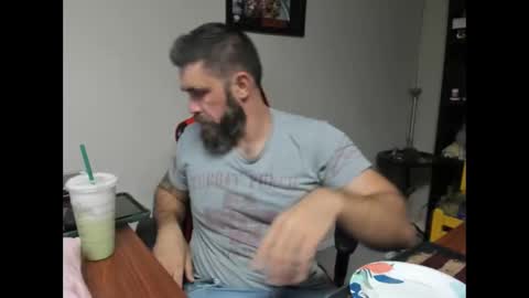 Snapshot of brutalmaster1983 chatting on October 27, 7:40 pm BRUTALMASTER1983 online show from October 27, 7:40 pm