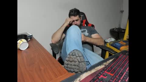 Snapshot of brutalmaster1983 chatting on November 4, 7:46 pm BRUTALMASTER1983 online show from November 4, 7:46 pm