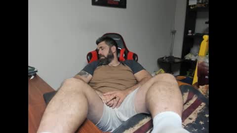 Snapshot of brutalmaster1983 chatting on November 10, 8:24 am BRUTALMASTER1983 online show from November 10, 8:24 am