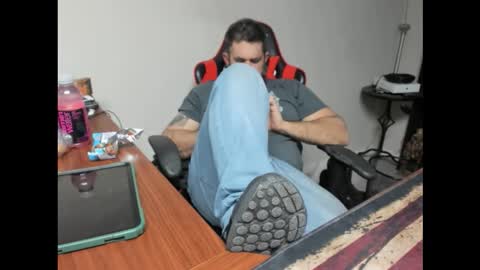 Snapshot of brutalmaster1983 chatting on November 25, 10:43 pm BRUTALMASTER1983 online show from November 25, 10:43 pm